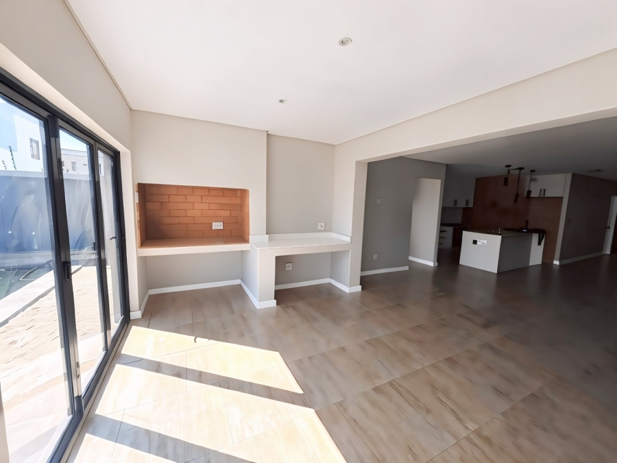 4 Bedroom Property for Sale in Sandown Western Cape